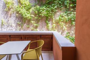 Capri Koral Guest House