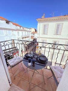 Le Pinson Mignon Cannes Carre d Or