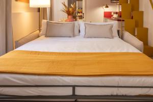 Quintana Acacias by Valcambre