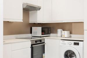 Inviting 2BR flat in Chiswick, 10-minute station