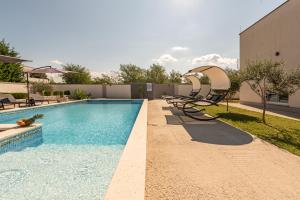 Villa Miranda with pool