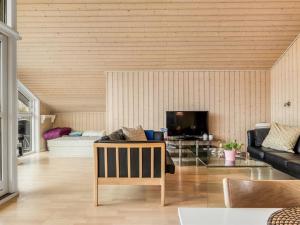 Holiday Home Dory - 1-0km from the sea by Interhome