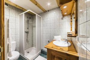 Chalet Bazile - Chalet spacieux Vieux Village Duplex MAE-2873