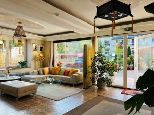 Loving Hut Pension & Restaurant