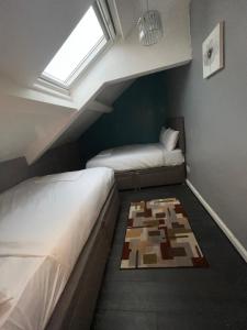 Skys City Centre Apartments next to St James Park