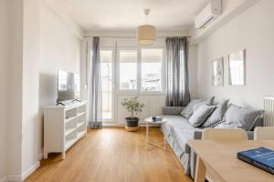 Bright Bright C- Modern apartment with terrace