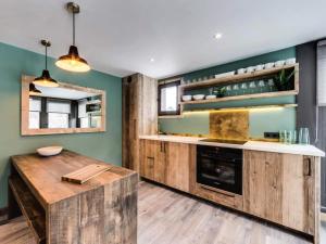 Résidence Val Disere Village - Appartement entièrement rénové Aux pieds des pistes Parking couvert MAE-3083