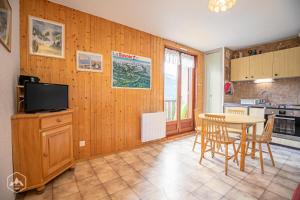 Résidence Saint Sebastien - Charmant appartement 2 pièces en étage avec une belle vue dégagée sur les montagnes MAE-0873