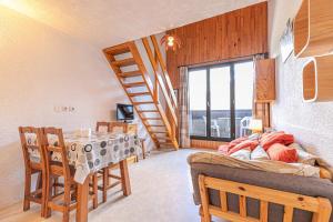 Résidence Setives - Appartement mezzanine sous les toits avec une belle vue sur les montagnes MAE-1073