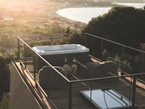 Prosilio olive tree houses