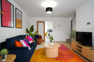 3-Bed House, Sleeps 5,Bedford