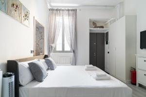GuestHost - Bright Studio Apt MM2 SantAgostino