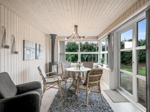 Holiday Home Geert - 900m from the sea by Interhome