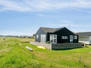 Holiday Home Dory - 30m from the sea by Interhome