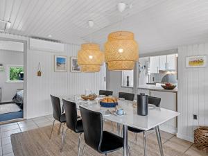 Holiday Home Meinolf - 2km from the sea by Interhome
