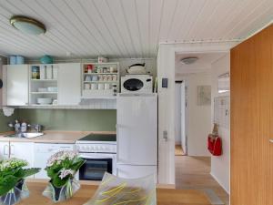 Holiday Home Kastehelmi - 400m from the sea by Interhome