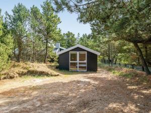 Holiday Home Solgunn - 900m from the sea by Interhome