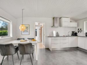 Holiday Home Annastasia - 400m from the sea by Interhome