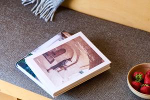 Offgrid Cabin am See in Brandenburg Tiny House Natururlaub bei Berlin