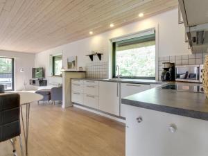 Holiday Home Gunkil - 800m from the sea by Interhome