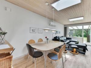 Holiday Home Ragnborg - 900m from the sea by Interhome