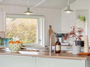 Holiday Home Guthmund - 400m from the sea by Interhome