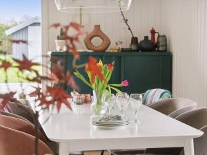 Holiday Home Guthmund - 400m from the sea by Interhome