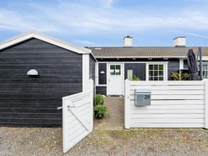 Apartment Isbiorn - 300m from the sea by Interhome