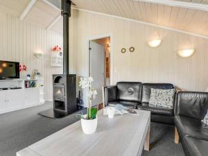 Holiday Home Guja - 250m from the sea by Interhome