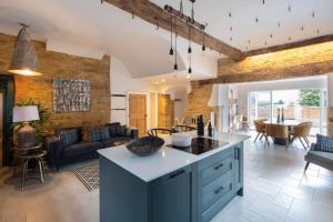 The Talbot & Granary - Exclusive Elegant Homes