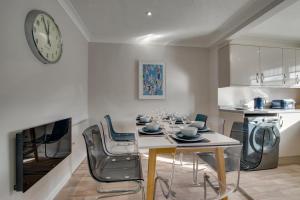 4 Bed in Brixham oc-bcharb