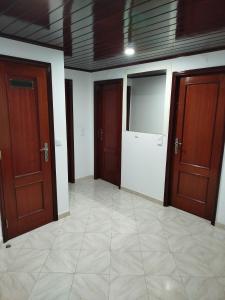 Quarto completo tranquilo e sossegado