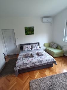 Apartmani Bata I Seka