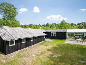 Holiday Home Hælf - 600m from the sea by Interhome