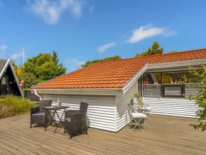 Holiday Home Annemone - 900m from the sea by Interhome