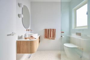 Sea Breeze Pool House - Jan Juc