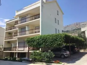 Apartments and Rooms Mamić - Dugi Rat