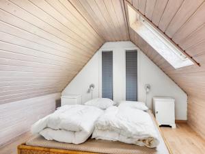 Holiday Home Valentin - from the sea by Interhome