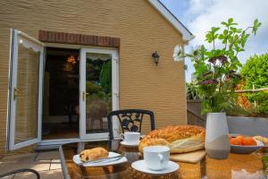 Pant Y Dwr Bach Cardigan