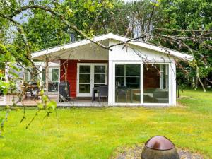 Holiday Home Alica - from the sea by Interhome