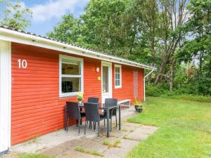 Holiday Home Alica - from the sea by Interhome