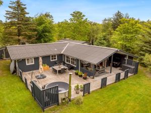 Holiday Home Emelrik - 2km from the sea by Interhome