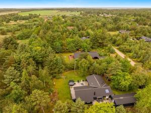 Holiday Home Emelrik - 2km from the sea by Interhome