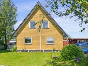 Apartment Lacey - 4km from the sea by Interhome