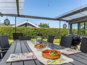 Holiday Home Anabel - 600m from the sea by Interhome