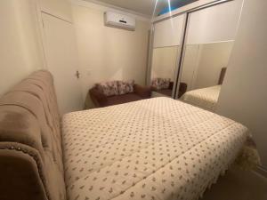 Apto frente, climatizado, wifi, ótima localização