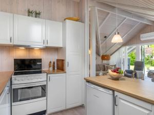 Holiday Home Tara - 450m from the sea by Interhome