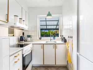 Holiday Home Kirsi - from the sea by Interhome