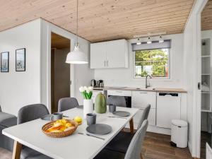 Holiday Home Brun - 900m from the sea by Interhome