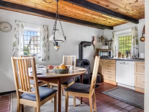 Holiday Home Hoat - 1-7km from the sea by Interhome